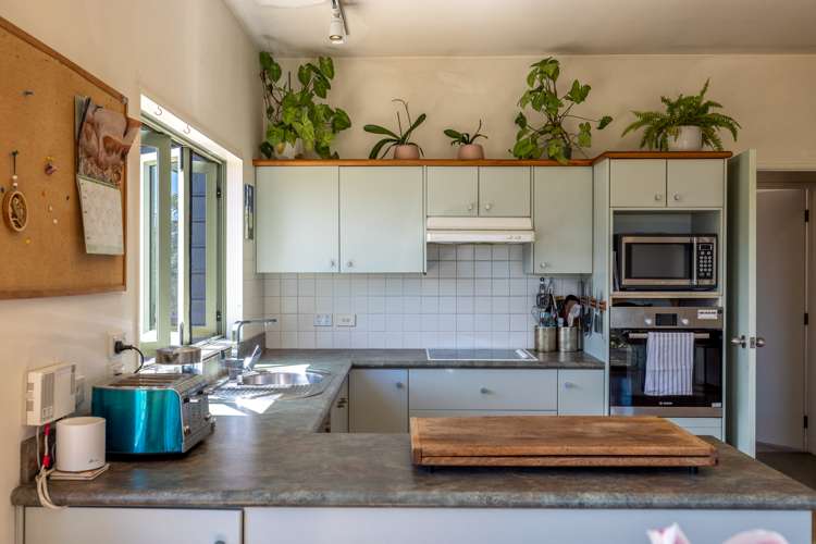 2 Natzka Road Ostend_11