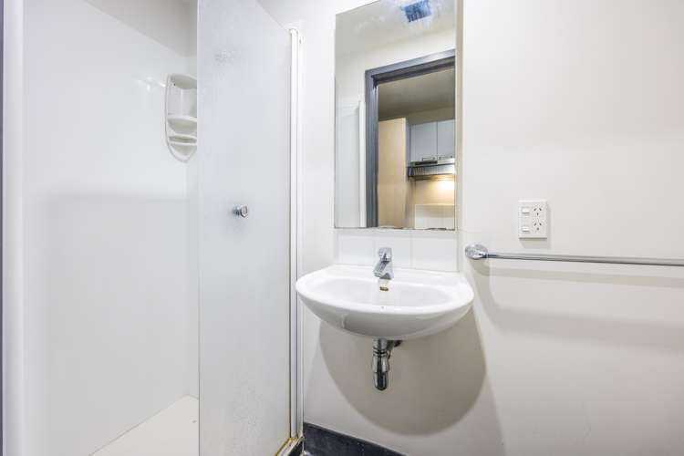 110/133 Beach Road Auckland Central_6