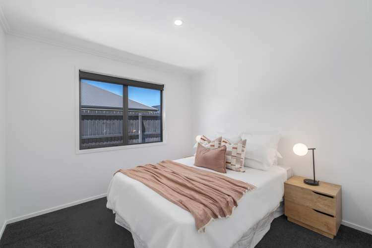 20 Selfe Crescent Burwood_12