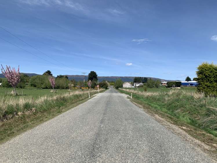 Dee Street West Otago Surrounds_8