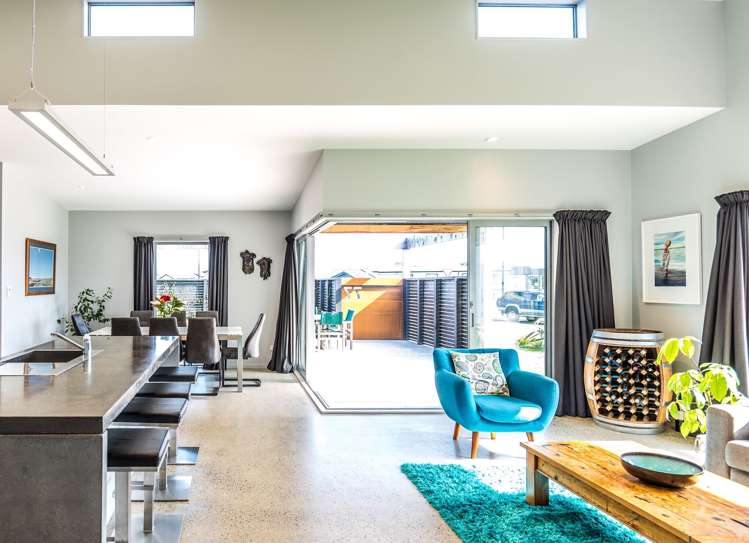 77 Intrepid Crescent Beachlands_8