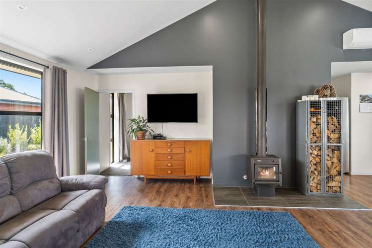 17 Cedric Place Darfield_14