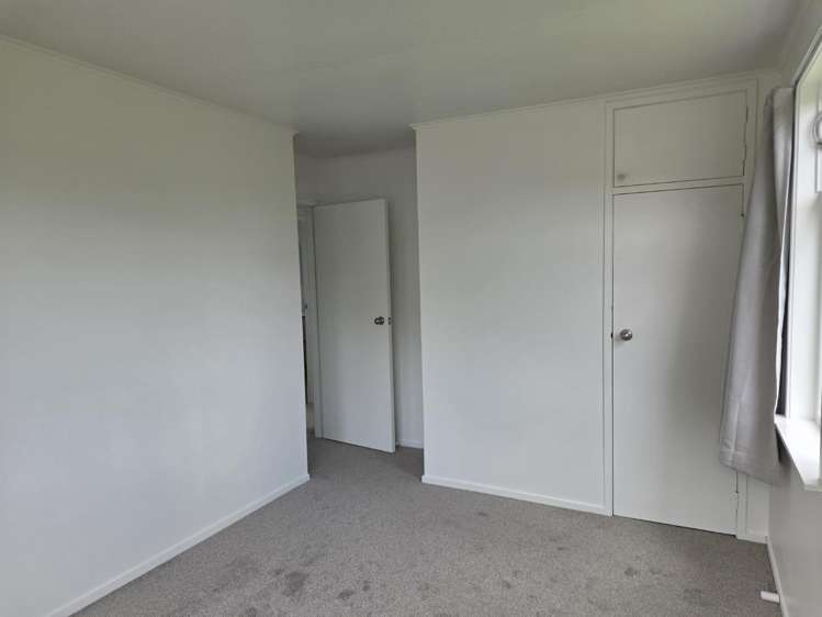 56 Thomas Crescent 11401_7