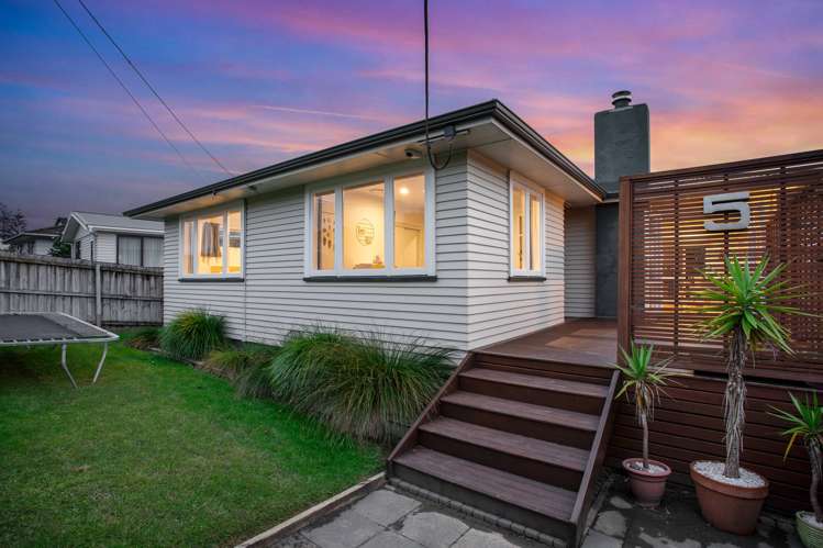 5 Castaing Crescent Te Atatu South_16