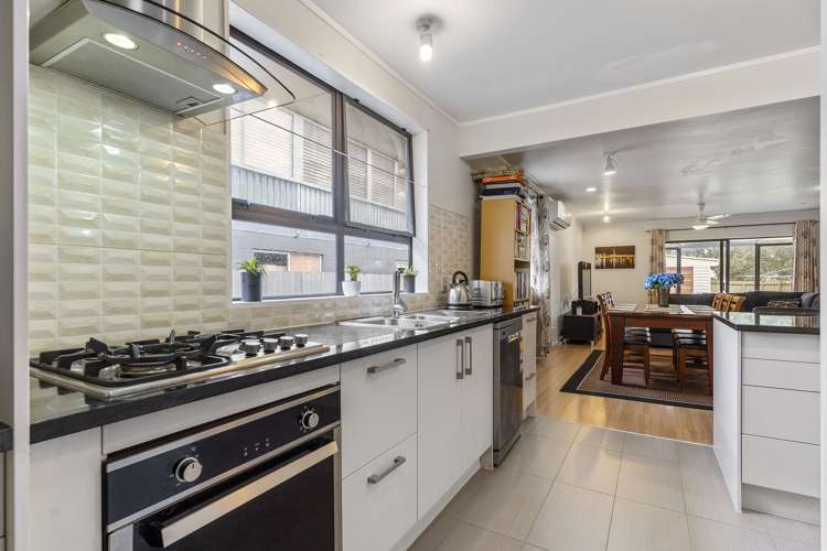 47 Sullivan Avenue Mangere Bridge_1