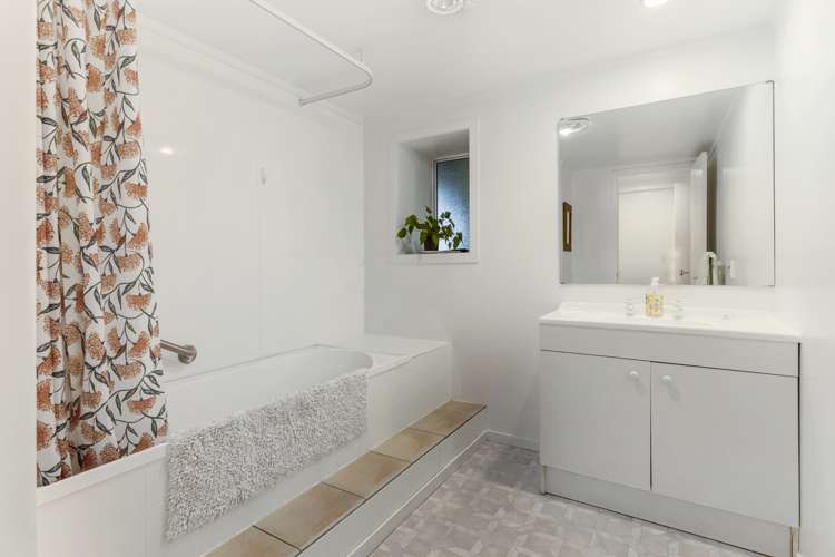 14 Deane Avenue Titirangi_25