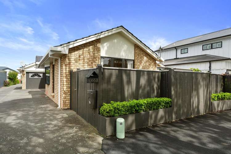 66 Queens Grove Hutt Central_17