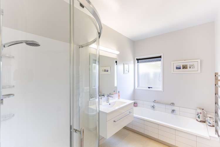 19 Drake Crescent Awatoto_13