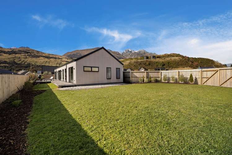 7 Richardson Street Glenorchy_24