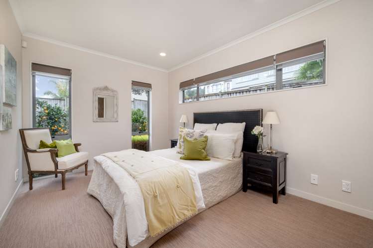 14 Woolaston Place Flat Bush_12