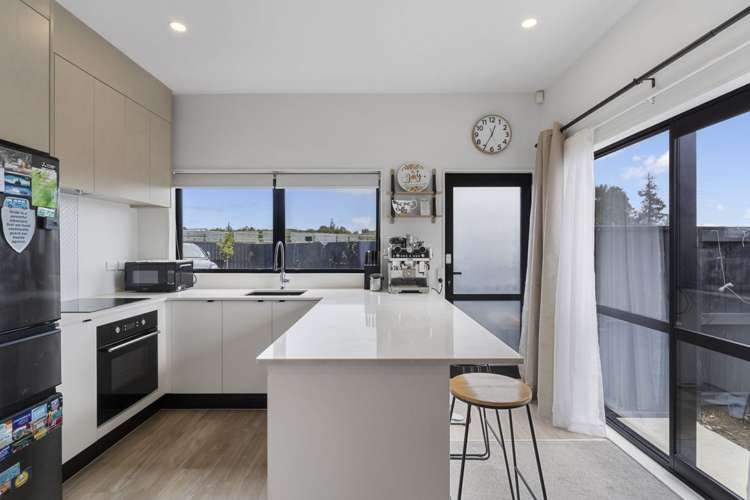 11F Barrie Avenue_1