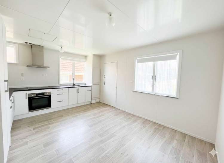 97 White Swan Road Mt Roskill_7