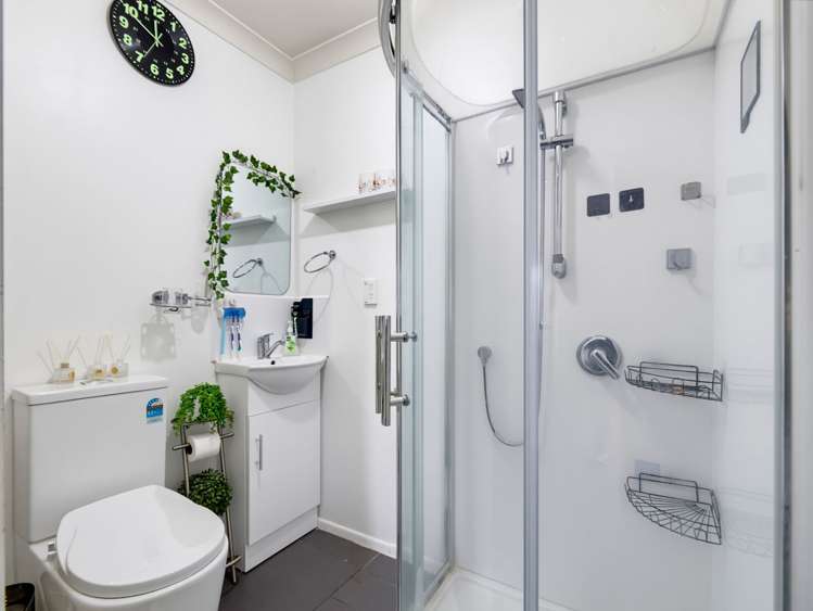 11 Norman Road Titirangi_13