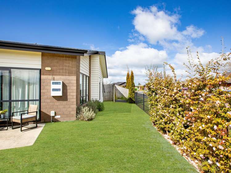 33B Saxbys Road Glenview_6