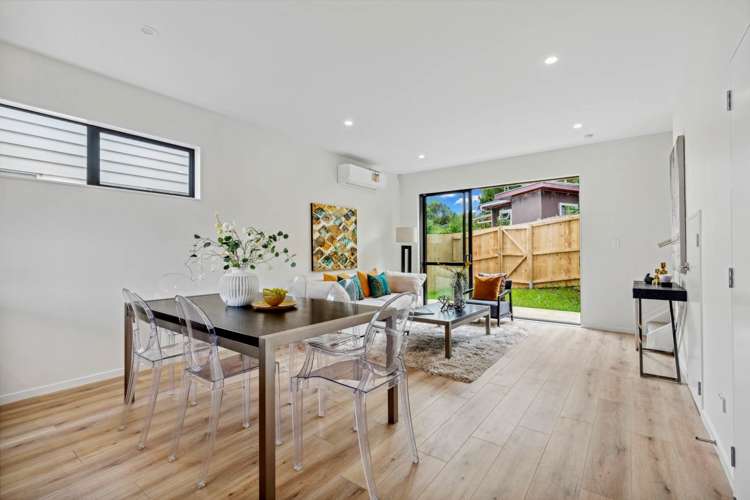 2/58 Sylvan Crescent Te Atatu South_5