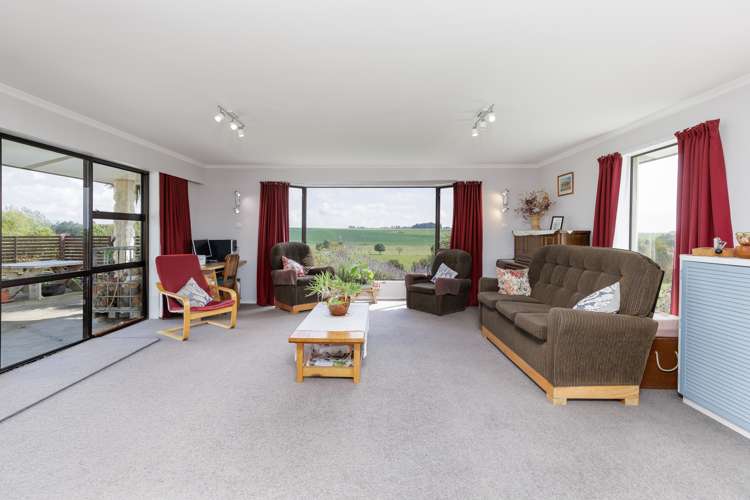 277 Hook School Road Makikihi_9