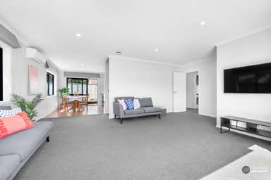 21a Hall Crescent_4