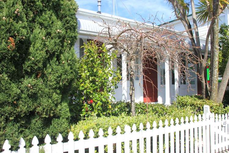 45 Austin Street Mount Victoria_1