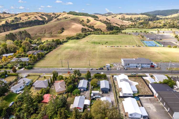 2/137 Awaroa Road Helensville_27