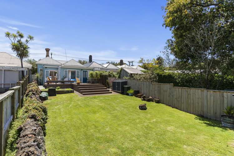 98 Valley Road Mount Eden_10