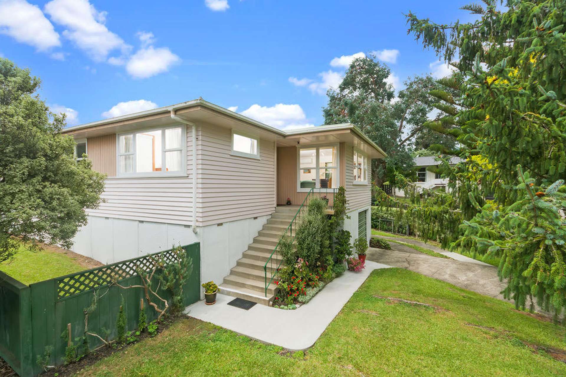 22 Thomas Avenue Te Atatu Peninsula_0