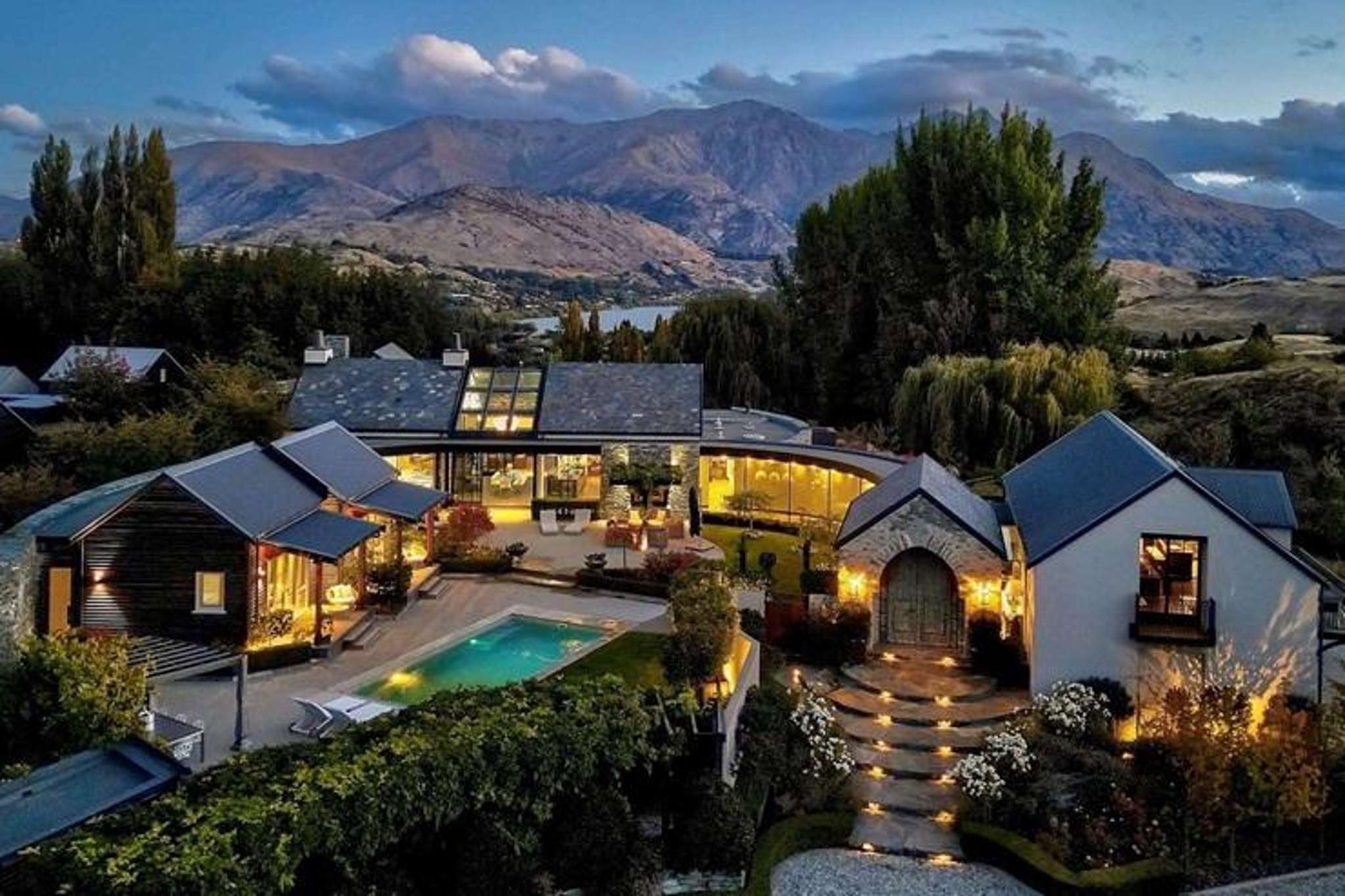NZ’s wealthiest neighbourhood: Over $80m of homes up for grabs in Millbrook Resort