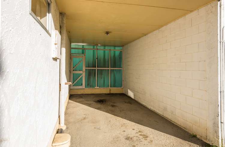 2/10 Golf Road Tahunanui_13