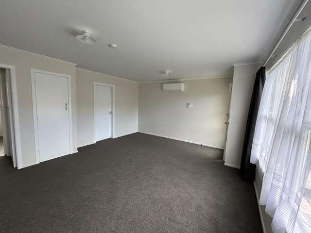 1/1241 Victoria Street Whitiora_2