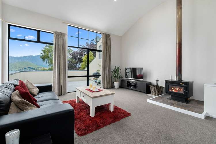 11a Avalon Crescent Fernhill/Sunshine Bay_5