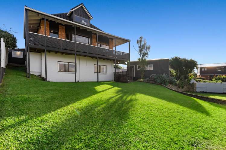 11 Higham Ferrers Place Red Beach_30