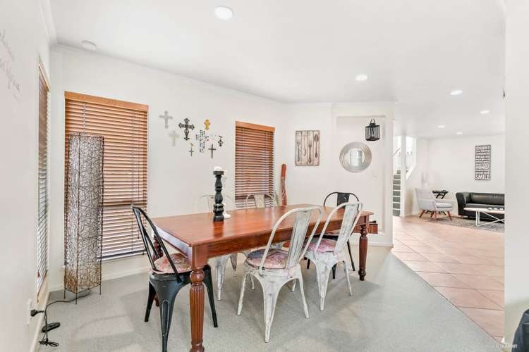 2/61 Selwyn Crescent Forrest Hill_7