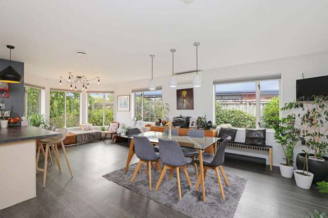 55 Pages Road Allenton_1