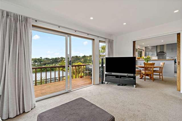 2/4 Helvetia Drive Browns Bay_4