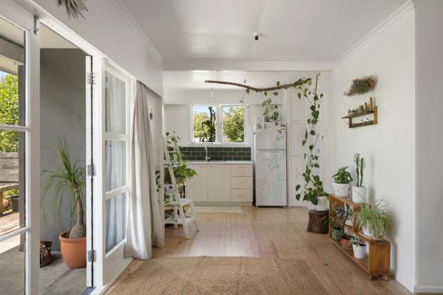 11 Roretana Drive Athenree_4