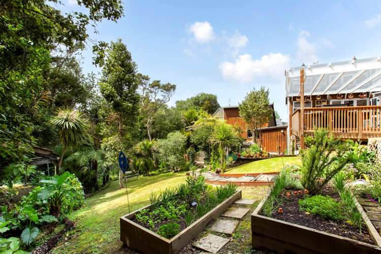 18 Dene Court Lane Greenhithe_13