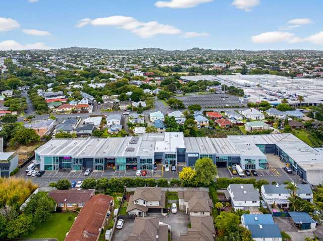 Units 6 and 19/49 Sainsbury Road Mt Albert_1