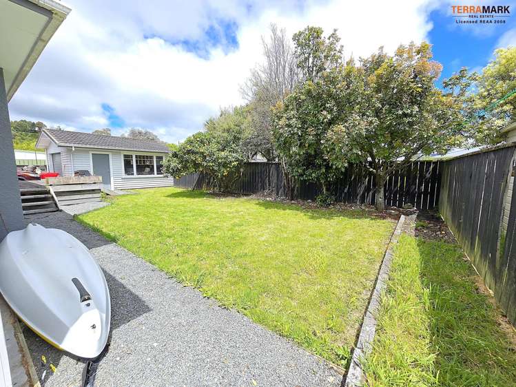 21 Totara Park Road Clouston Park_11