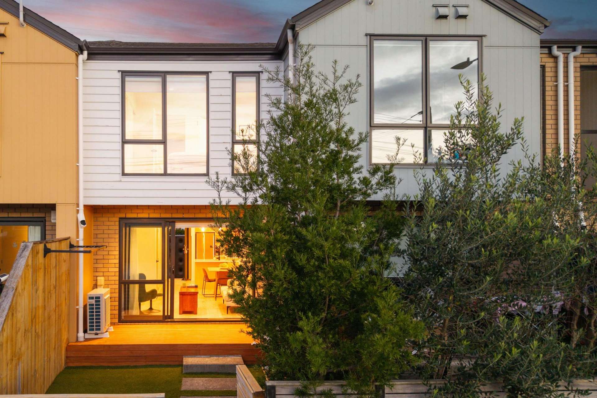 5/1a Royal View Road Te Atatu South_0