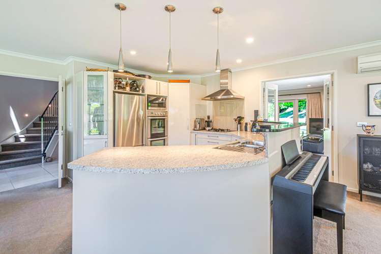 98 Kent Terrace Taradale_11