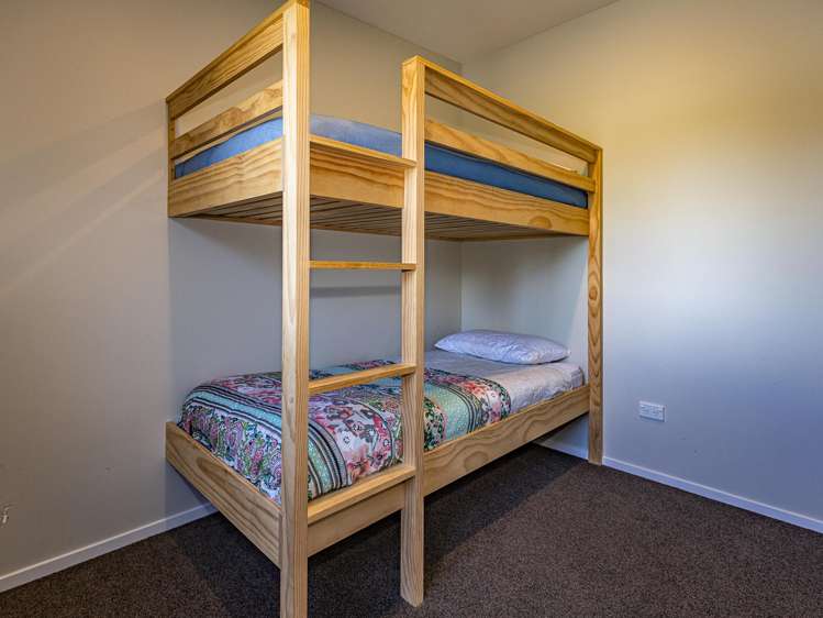 14 Kowhai Heights Ohakune_24