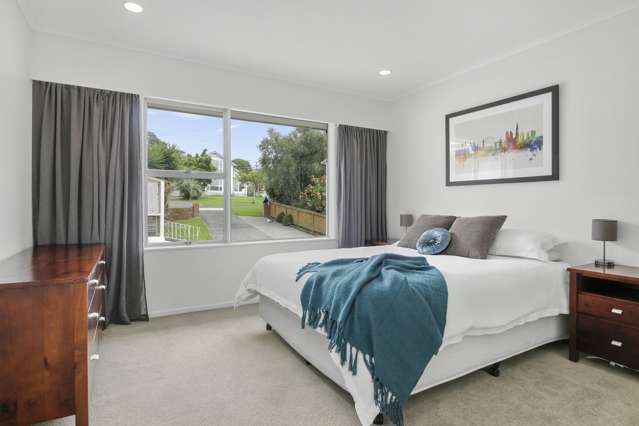 2/230 Queens Road Panmure_3