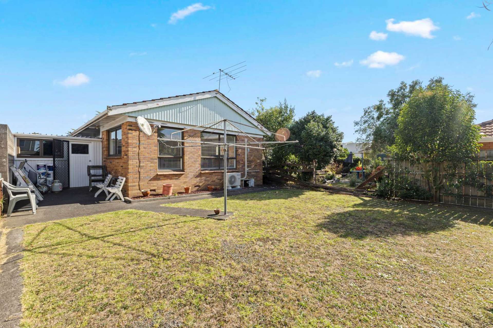 2 /5 Norfolk Place Papatoetoe_0