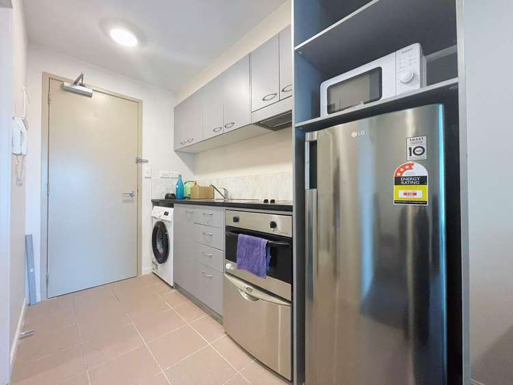 408/135 Hobson Street_5