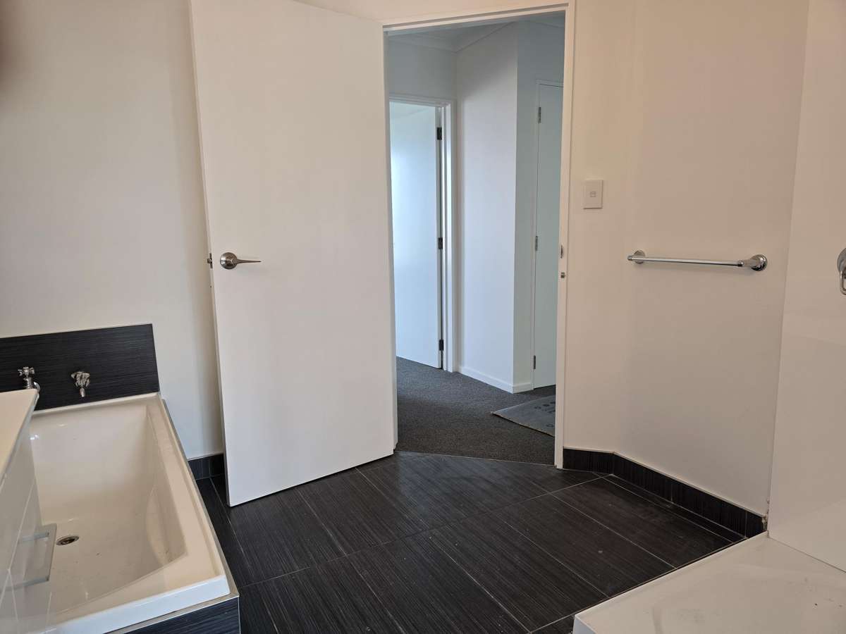 93 Chalmers Avenue_5
