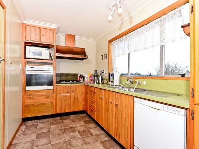 1 Thomson Avenue Dinsdale_1