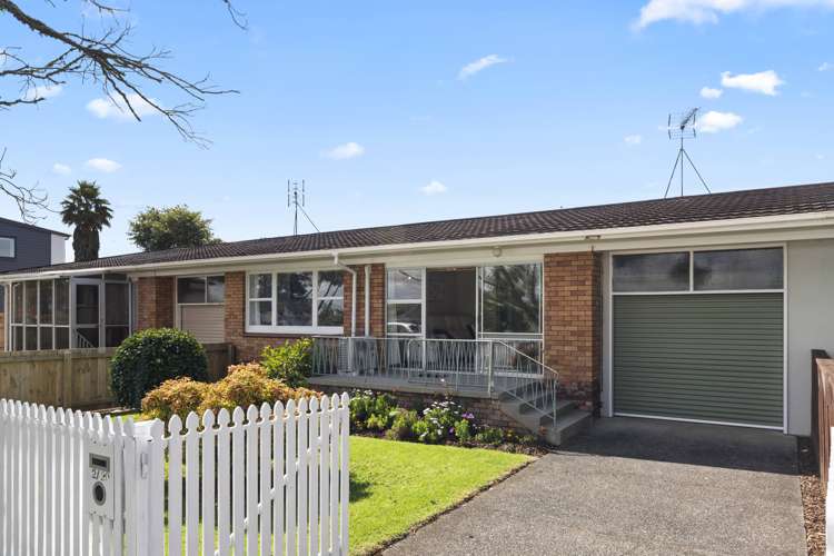 2/20 Victoria Street Pukekohe_14