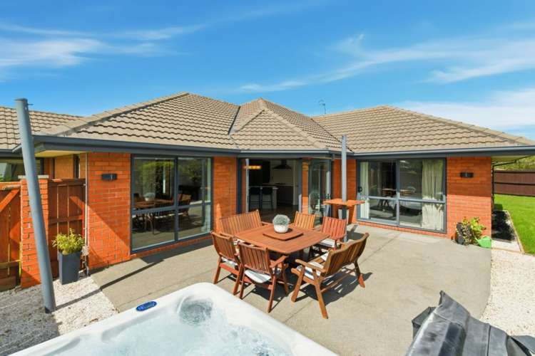 278 Southfield Drive Lincoln_23