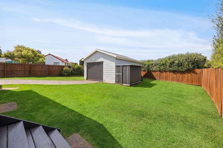 2/11 Hosking Place Clarks Beach_23