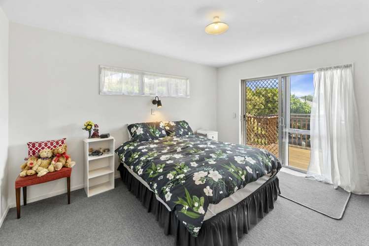 23 Washbourn Drive Richmond_16