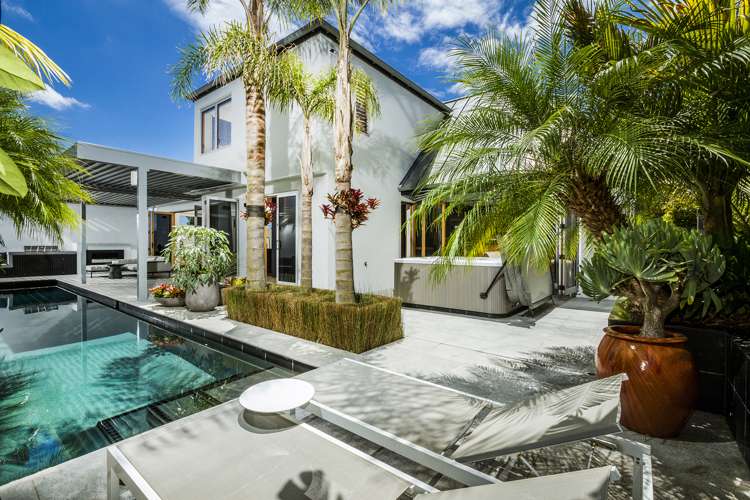 21 Whitby Crescent Mairangi Bay_18